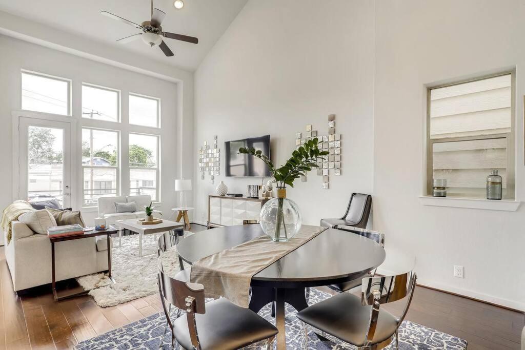 Gorgeous 4 Bed Home On St Mary'S - Minutes To Riverwalk/Pearl San Antonio Eksteriør bilde